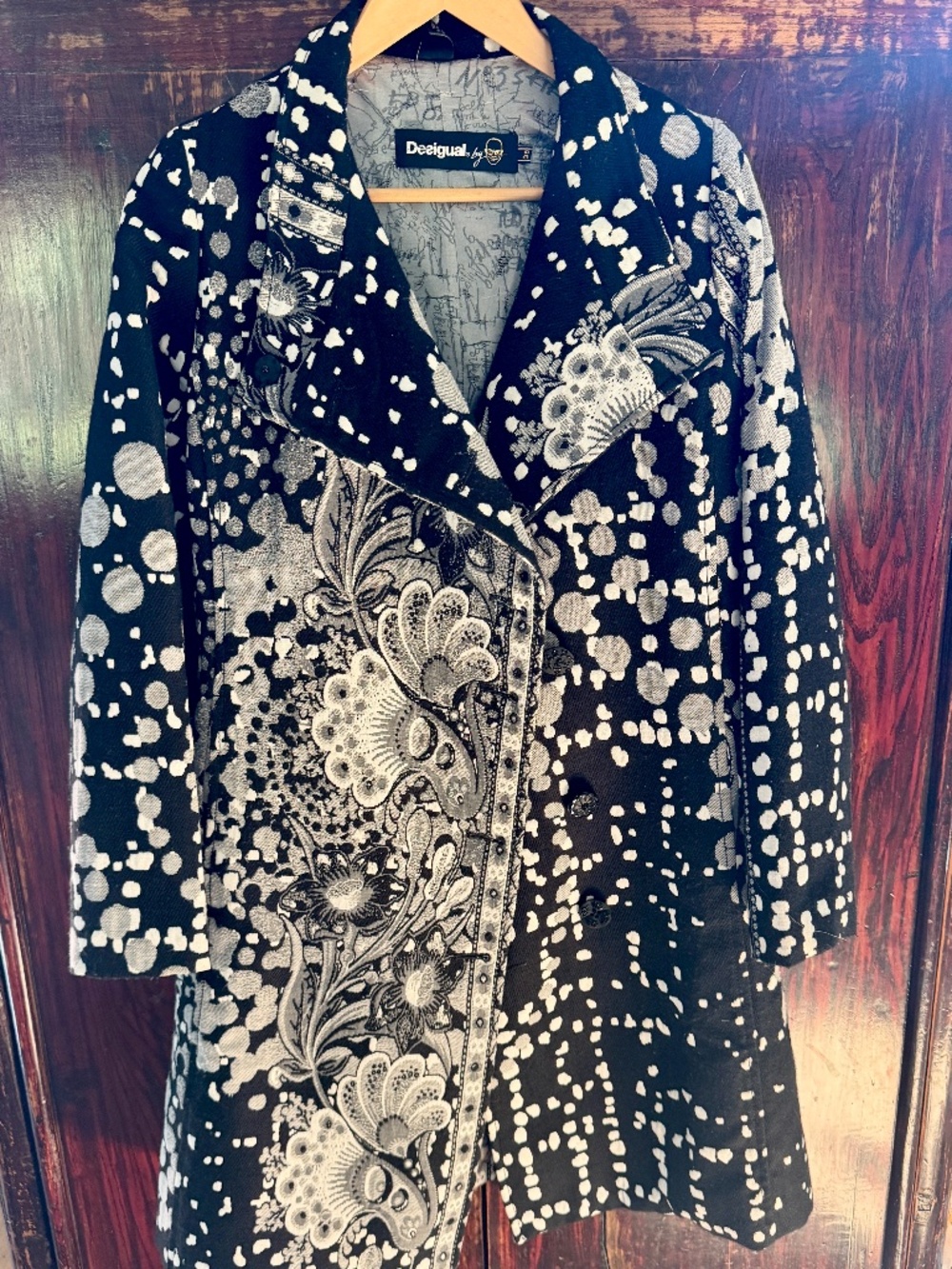 Desigual Black & White coat